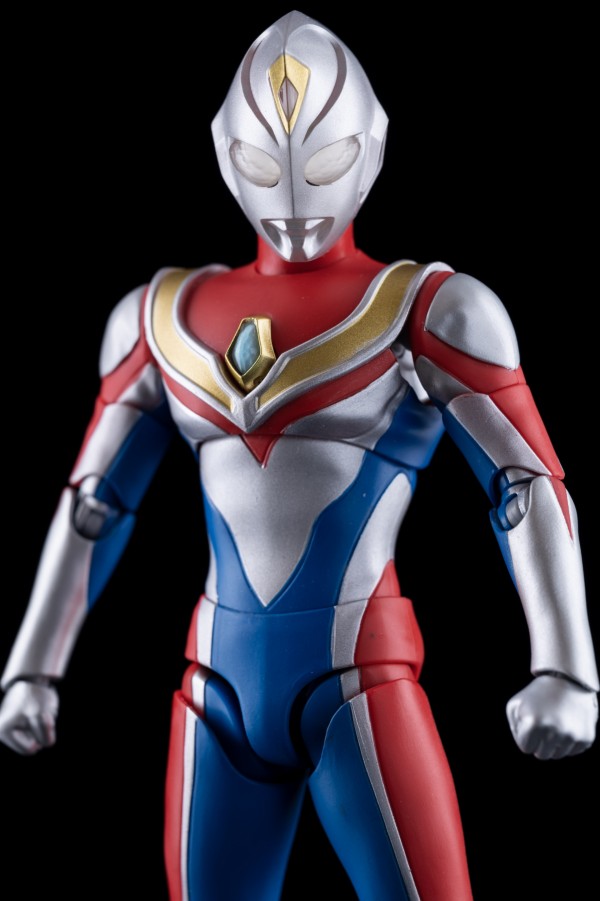 S.H.Figuarts真骨彫製法　2個　ウルトラマンダイナ フラッシュタイプ BANDAI S.H.Figuarts(真骨彫製法) ウルトラマンダイナ