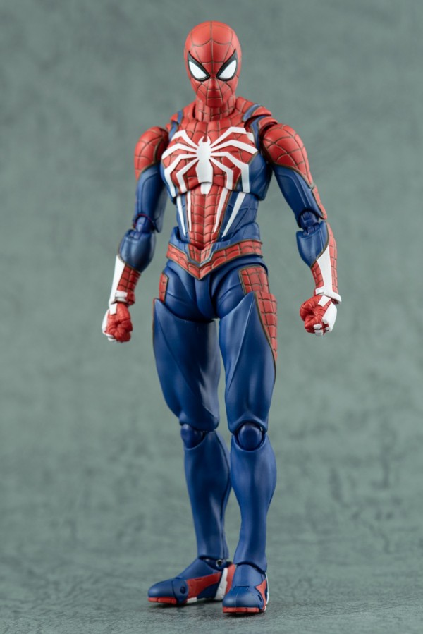 フィギュアーツ　スパイダーマン　アドバンススーツ Amazon.co.jp: TAMASHII NATIONS S.H.フィギュアーツ スパイダーマン