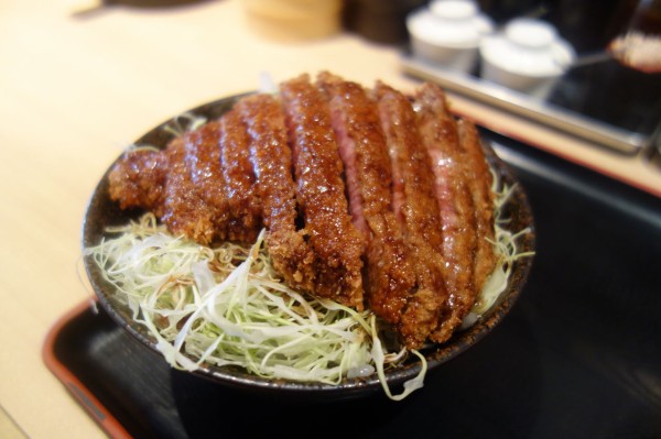 京都勝牛 小川町店 で 牛ソースカツ丼 千代田区 ソースかつ丼への道