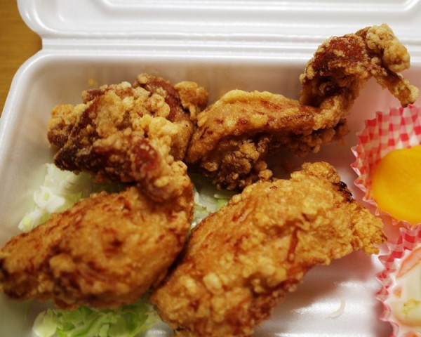 大津バイパスの唐揚げ専門 鶏笑 大津店 にて唐揚げ弁当だ のんびりと高知で