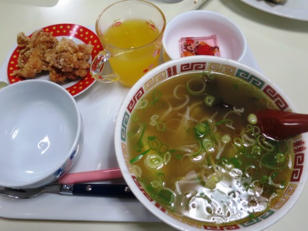 豚太郎 七子店 でみそキムチカツラーメン : のんびりと高知で
