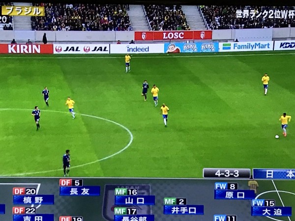 サッカー日本対ブラジル戦 フランスで試合をしているとは思えない企業広告の数で日本が終始圧倒 市況かぶ全力２階建