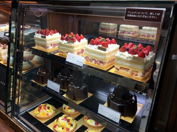 グラマシーニューヨークのケーキをいただく M A D もうアタシ ダメ