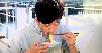 箸野持ち方 マスタカのおもろい人生