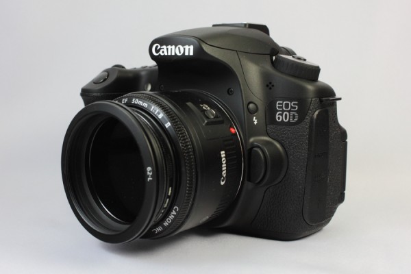 素晴らしい品質 キヤノン『EOS 60D』+『EF50mm BlogなMaterialisticA : II』 F1.8 デジタル一眼