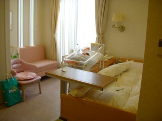 産まれたっ 神田マタニティクリニックの一室にて 江坂でマタニティ