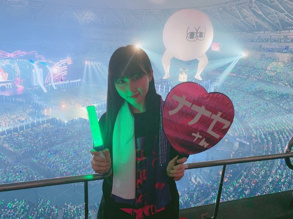 Hkt48田中美久さん どいやさんバルーン と２ショット 乃木坂46まとめの ま