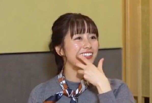 ももクロ 佐々木彩夏(あーりん)のアナゴを食べた感想 : ももクロまとめクイズ