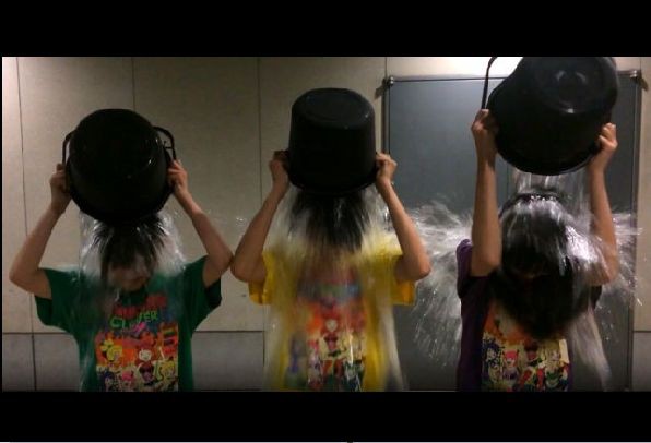 Ust動画あり ももクロ マーくんからの指名でアイス バケツ チャレンジの水を被る ももクロまとめクイズ