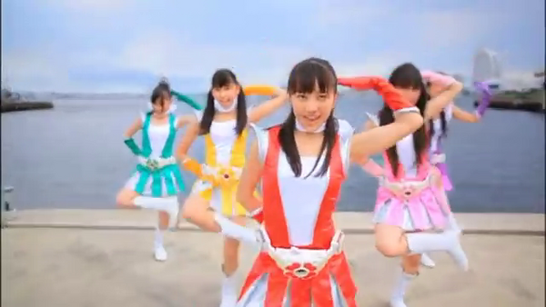 ももクロ「Z伝説 ～終わりなき革命～」の、衣装を製作した