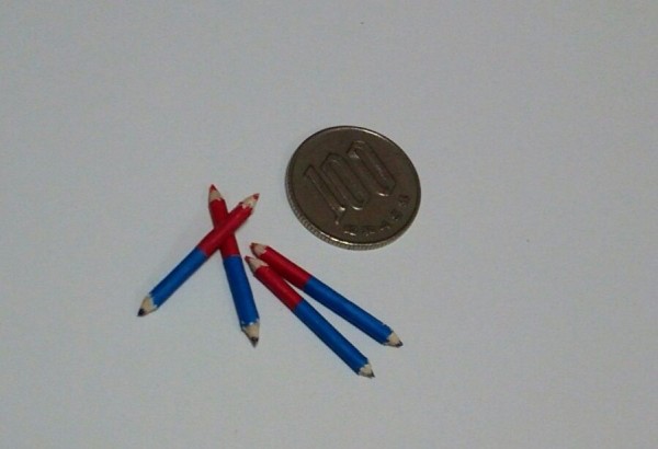コスト0円 爪楊枝で ミニチュア 赤青えんぴつの作り方 お金をかけずに簡単 可愛いミニチュアの作り方