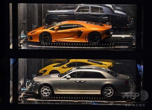 フェラーリやマセラティが買える 高級車の自販機 がシンガポールに出現 エンスー速報