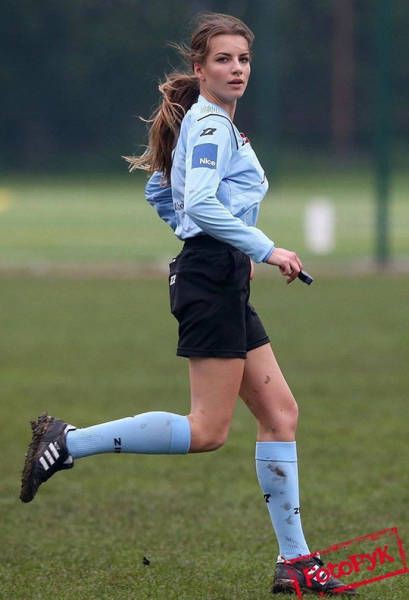 画像 めちゃくちゃ可愛いサッカーの女性審判が発見される フットバル 画像 めちゃくちゃ可愛いサッカーの女性審判が発見される フットバル
