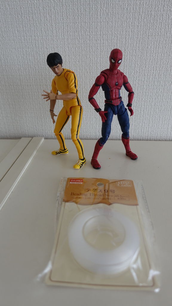 安いけど使える 100均で買える オモ写 アイテム集 マツモトイズ アクションフィギュアのある生活