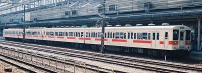 希少車? 107系電車なら北関東! : 「まつもとあずさ」が3番線にまいります！