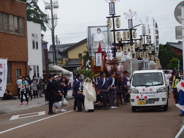 25 第63回神宮式年遷宮 御樋代木奉迎送行事（鈴鹿市④～津市） : 神社