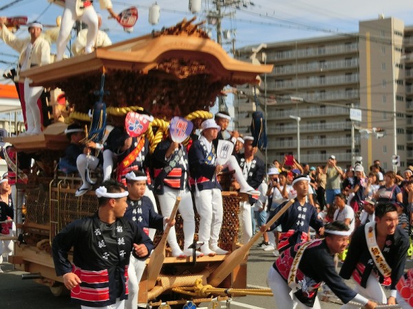 19 堺市中区 八田荘だんじり祭り（東四町試験曳き③） : 神社前2F特設祭事場