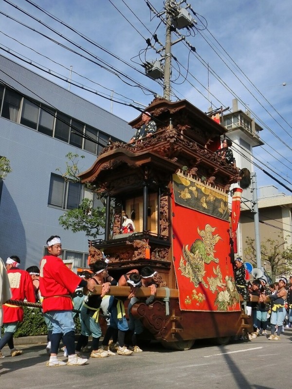 山車紹介【半田市 亀崎 田中組 神楽車①】 : 神社前2F特設祭事場