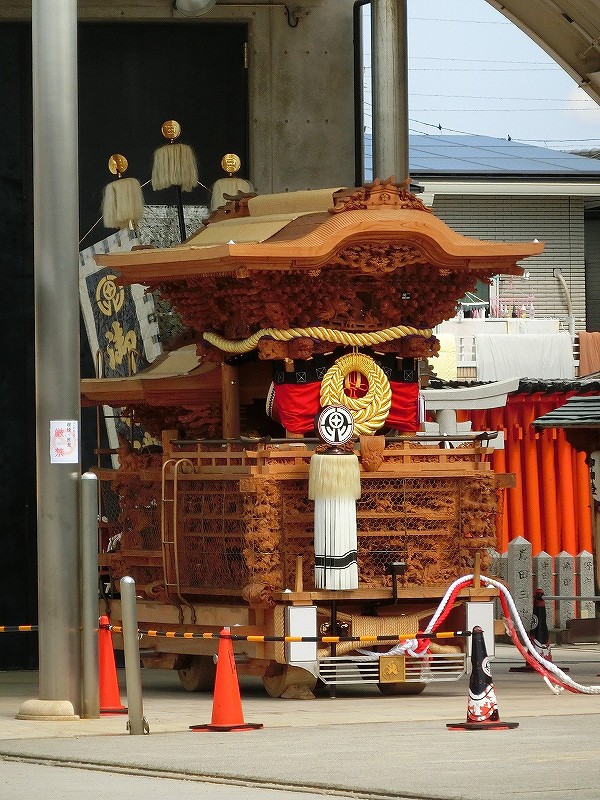 19 堺市中区 八田荘だんじり祭り(東四町試験曳き①) : 神社前2F特設 19 堺市中区 八田荘だんじり祭り(東四町試験曳き①) : 神社前2F特設