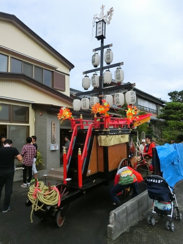 祭車紹介【弥富市 鯏浦 前新田】 : 神社前2F特設祭事場