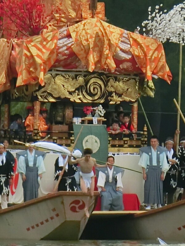 即決 真作 木村松琴 尾張津島天王祭の双幅の掛軸 宵祭 提灯 朝祭 市江車 売れ筋 船祭り 山車祭礼まつり 絹本の掛け軸