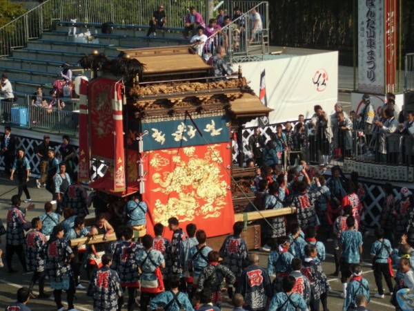 半田市 第七回はんだ山車まつり(2日目⑥) : 神社前2F特設祭事場