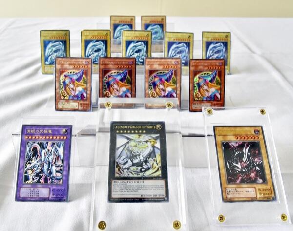 遊戯王 - 遊戯王　買う買う詐欺に遭いましたので出品します！ 遊戯王】遊戯王カード偽物8枚売り420万円、大学生の男（27）を