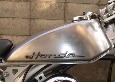 ホンダエンブレム Honda Soloでソロ活動