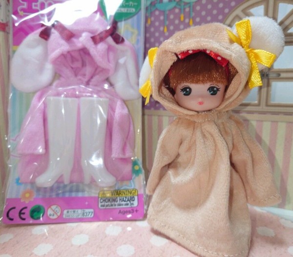 ダイソーエリーちゃん用「なりきりパーカー」をセリア可動式ドール