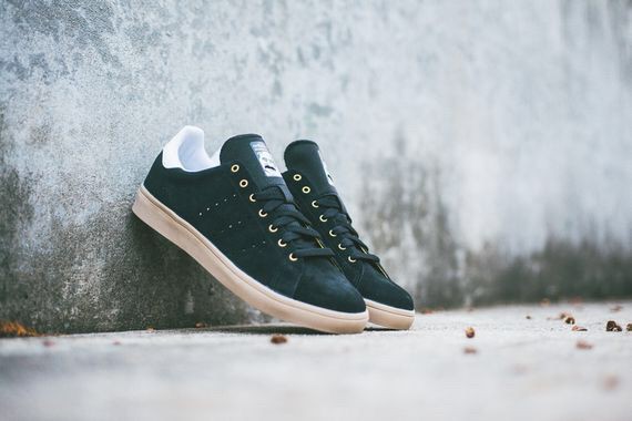 adidas stan smith black gum