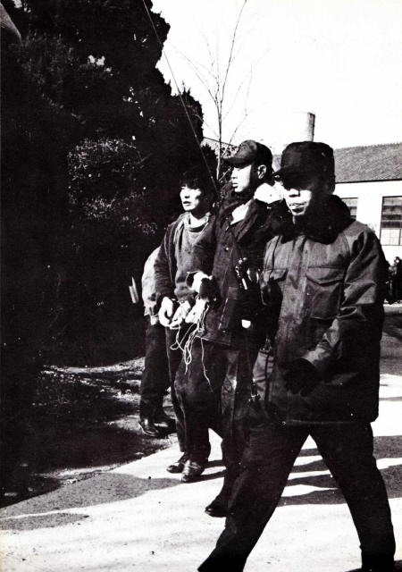 【Non：関学闘争の記録】 関西学院大学全学共闘会議出版局　1969年初版 Amazon.co.jp: BF514q「関学闘争の記録」 NON 関西学院大学全学