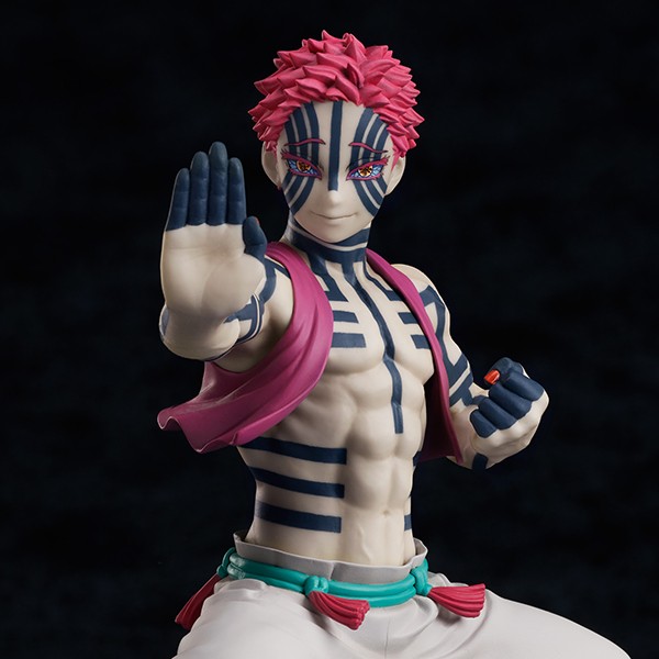 鬼滅の刃 猗窩座 破壊殺・羅針 1/8スケールフィギュア【商品画像