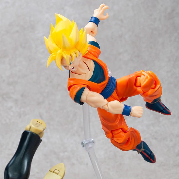 ドラゴンボールz S H Figuarts スーパーサイヤ人フルパワー孫悟空 各店舗の通販予約状況 撮り下ろし画像 12枚 追加 1 8更新 遊戯王 ドラゴンボール通販予約情報局