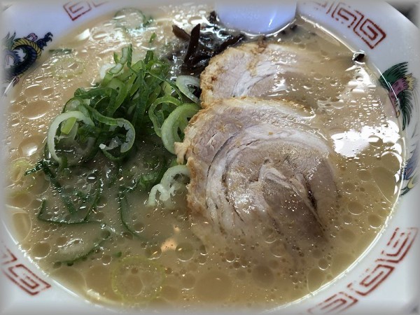 まるうまラーメンぷらっと博多no 1 福岡市博多区博多駅中央街 ろっくのメタボ日記 食べ過ぎ警報発令中