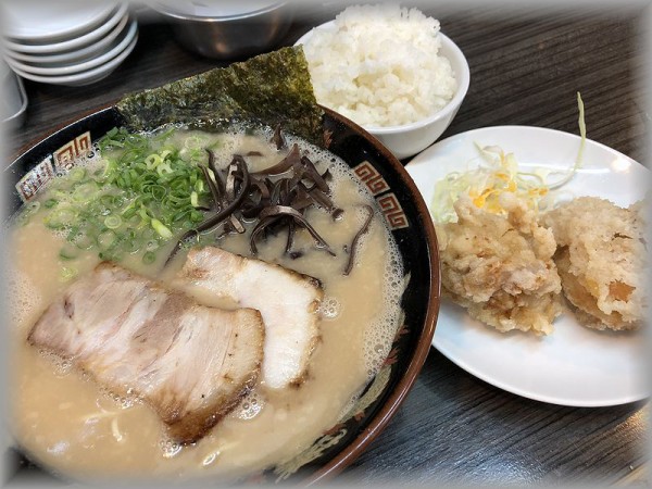 栗ちゃんラーメン 紺屋町店 小倉北区紺屋町 ろっくのメタボ日記 食べ過ぎ警報発令中 栗ちゃんラーメン 紺屋町店 小倉北区紺屋町 ろっくのメタボ日記 食べ過ぎ警報発令中