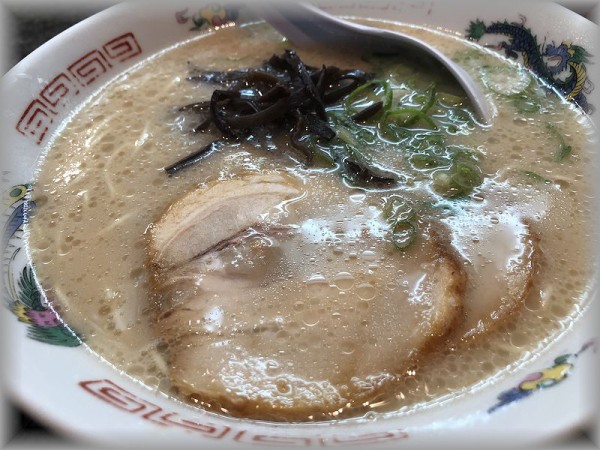 まるうまラーメンぷらっと博多no 1 ｊｒ博多駅 １番 ２番ホーム ろっくのメタボ日記 食べ過ぎ警報発令中