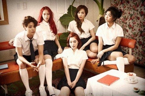 f(x)のノスタルジックで摩訶不思議な世界観!?「Pink Tape」Art Film