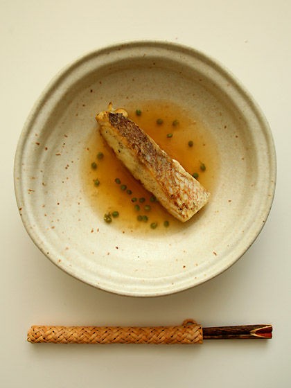 鯛のデュラム セモリナ粉ソテー 琥珀あん敷き と 夢 古民家 めし日記