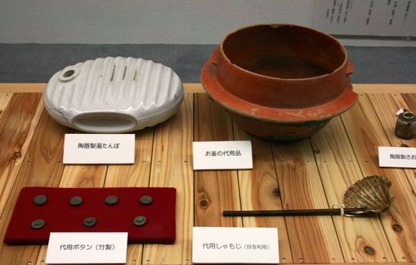 戦時中の陶器製貯金箱「★此一銭」戦時資料 銃後 戦時中の暮らし 戦時中の陶器製貯金箱「☆此一銭」戦時資料 銃後 戦時中の暮らし