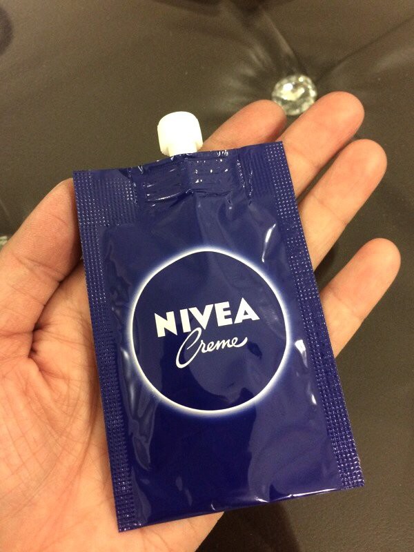 インドでも青のニベア 便利タイプ インドへ行こう