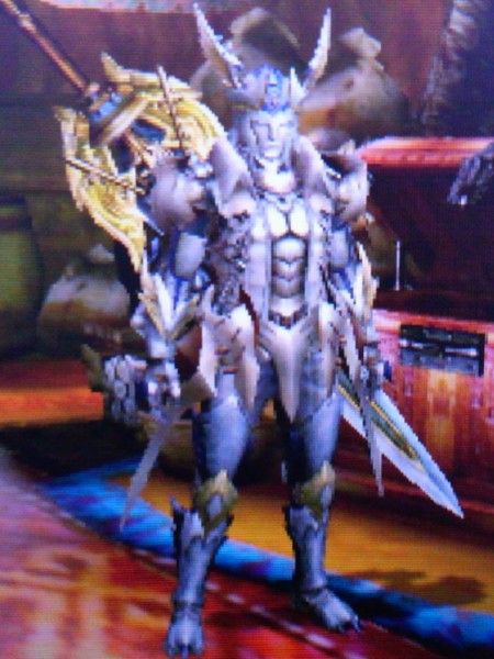 Mh4g 男キャラ見た目装備 ベリオ装備のフィット感抜群な胴部を残している剣士のｘでセクシーなロボを組んでいたはずが 中世風ファンタジーになってた モンハンっ娘まとめ速報4g