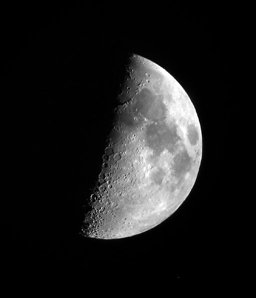 Daniel_Hershman_-_march_moon_(by)