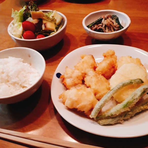 あやしい長芋を天ぷらにしてみた晩ごはんと詰めただけのお弁当 ハルのおうちごはん