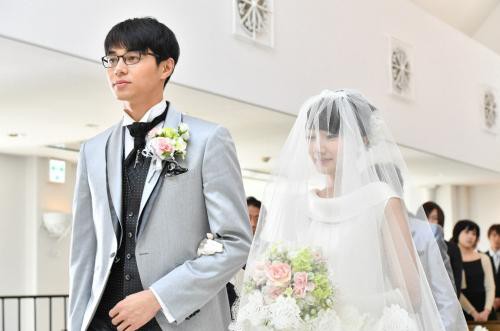 波瑠と東出昌大が結婚式 ドラマで撮影写真公開 三毛猫 Blog