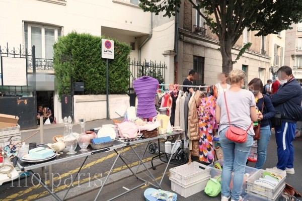 秋晴れブロカントとゲットしたもの パリ生活社ミルクとマカロン2 秋晴れブロカントとゲットしたもの パリ生活社ミルクとマカロン2