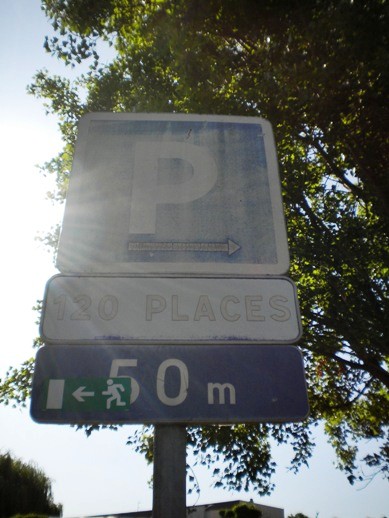 夏はもう終わるのか プジョー1007のある風景