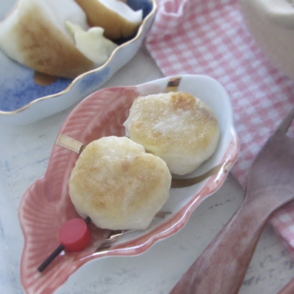 離乳食レシピ 掴み食べしやすい 後期以降からの里芋もち みみ子とぽにょの美味しい楽しい親子ごはん