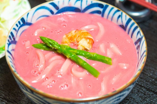 ピンクまみれ 鳥取の 大榎庵 でピンクカレーとピンクうどんとピンク醤油とピンクわさびを食べてきた 東京別視点ガイド