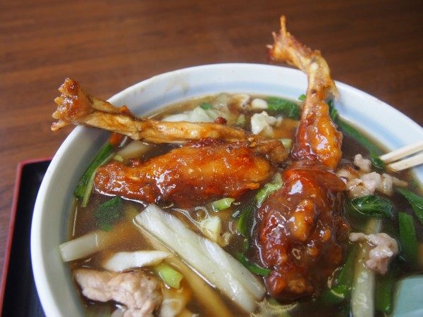 牛ガエルが丸１匹乗っかった かえるラーメン を食べてきた 東京別視点ガイド