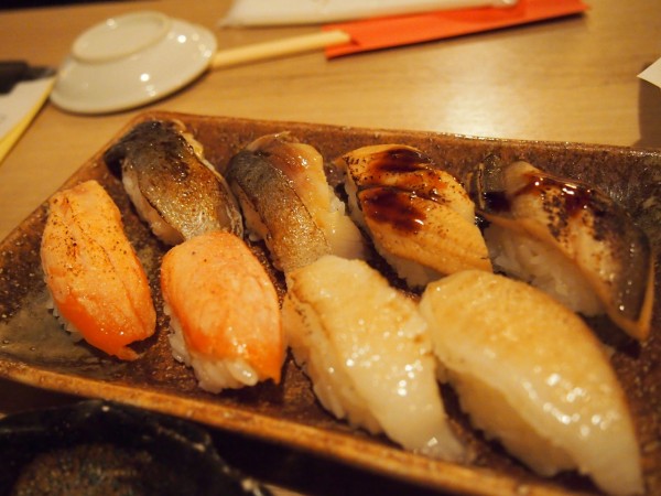 寿司版akb劇場 若手職人の実践修行の場 神楽坂すしアカデミー は2980円で激ウマお寿司が食べ放題 東京別視点ガイド